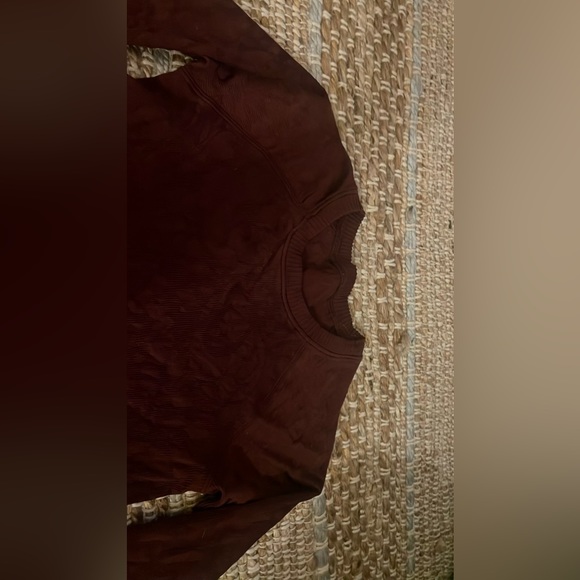 RARE Lululemon Long sleeve - Picture 3 of 6